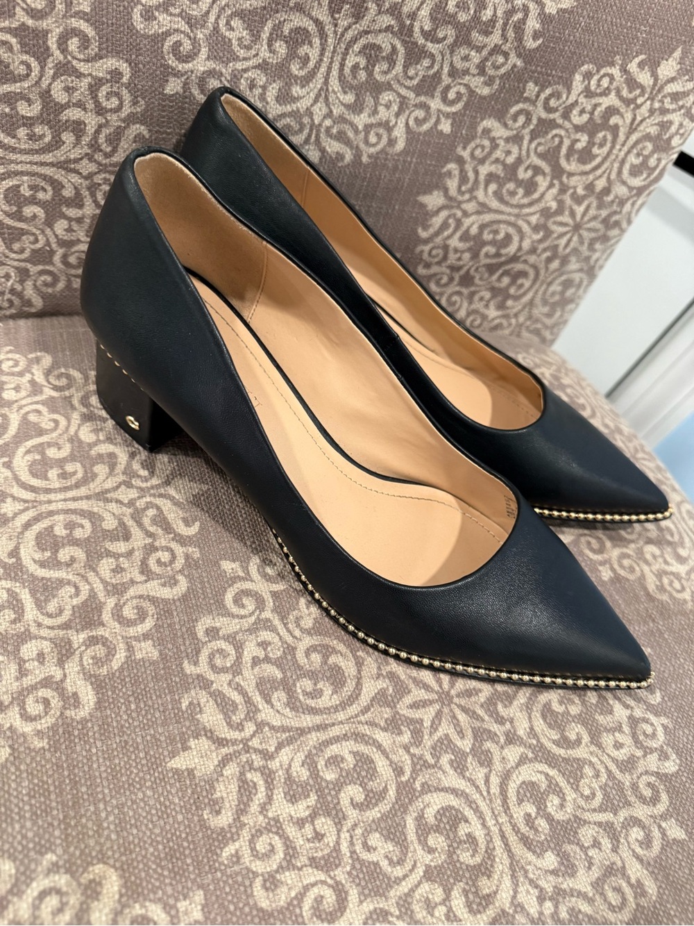 Coach Black Leather Pointed Toe Block Heel Pumps Gold Stud Trim Size 9 - Picture 10 of 10